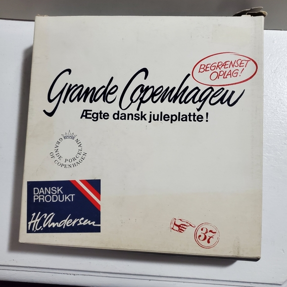 B&G PLATE CHRISTMAS 1975 8in diameter. Blue dish with box and cert. - Picture 4 of 4